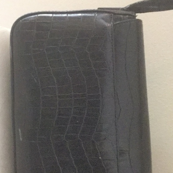 Jones New York dark navy purse - Picture 3 of 8